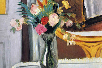 The Bed in the Mirror