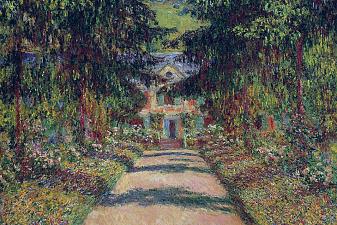 Pathway in Monet‘s Garden at Giverny