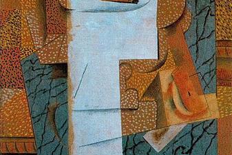 Fruit vase and bunch of grapes