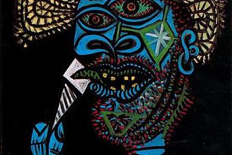 Man with a straw hat and an ice-cream