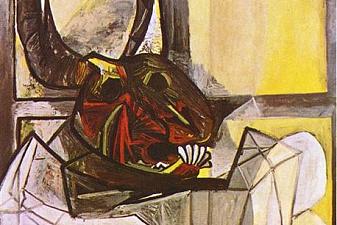 Bull‘s head on the table