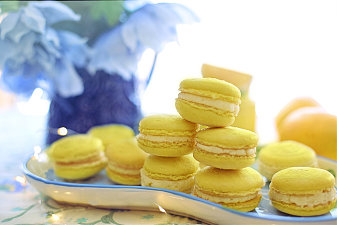Macarons Yellow Lemon